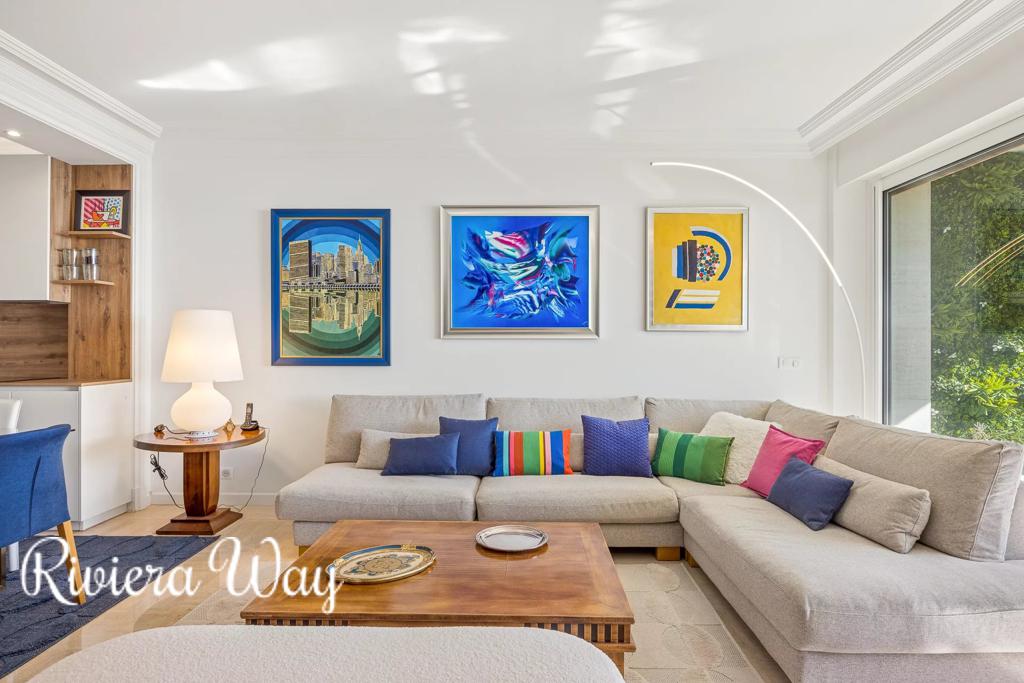 3 room apartment in Cannes, photo #4, listing #105455280