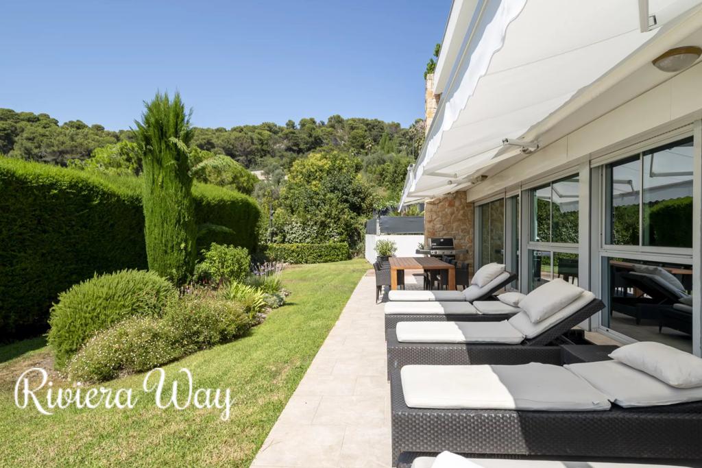 5 room villa in Villefranche-sur-Mer, photo #5, listing #100338420