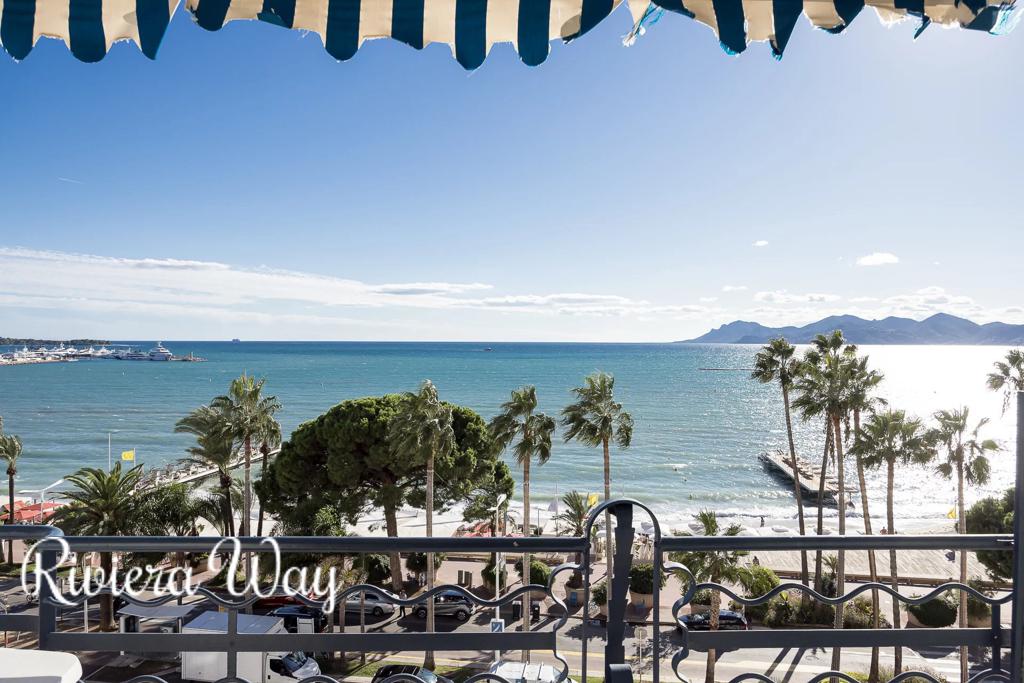 3 room apartment in Cannes, photo #3, listing #100699116