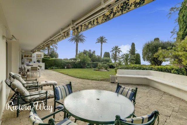 5 room apartment in Cannes, photo #9, listing #104334468