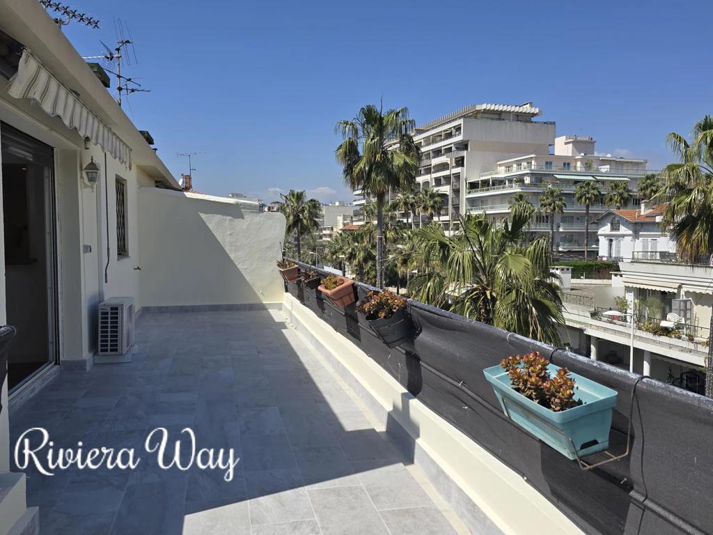 1 room apartment in Juan-les-Pins, photo #7, listing #102952836
