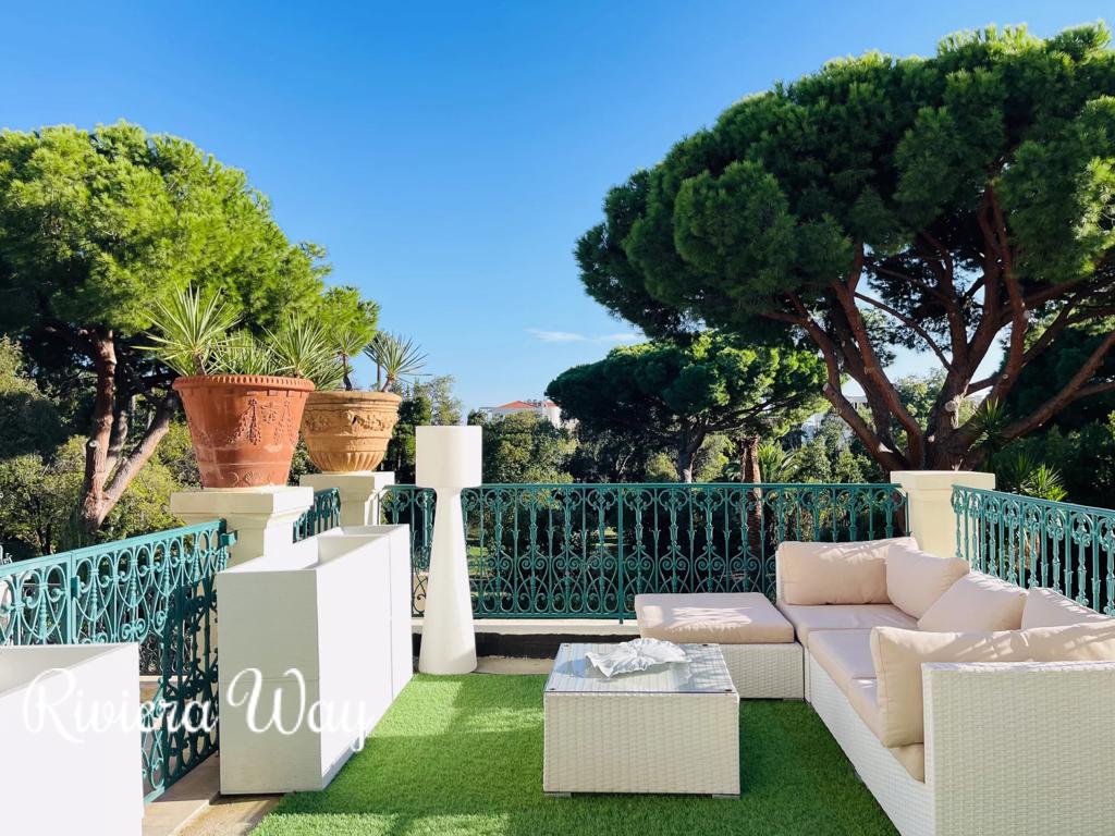 3 room apartment in Cannes, photo #6, listing #101270442