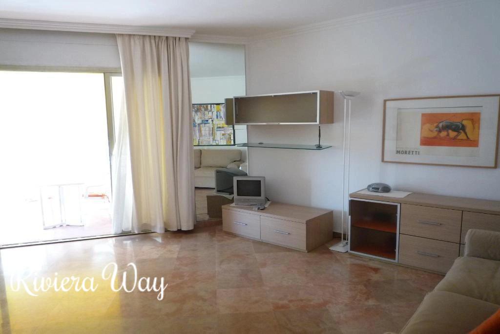 1 room apartment in Boulevard de la Croisette, photo #5, listing #105863562