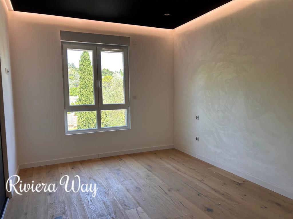 5 room villa in Mougins, photo #1, listing #103467336