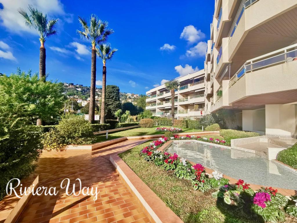 3 room apartment in Golf Juan, photo #7, listing #104342532