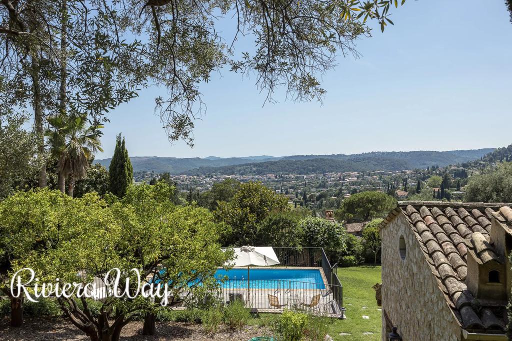 8 room villa in Saint-Paul-de-Vence, photo #1, listing #94932390