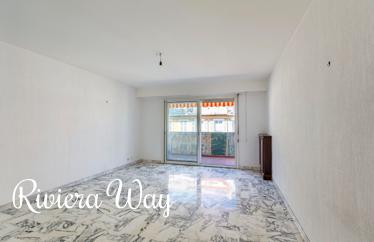6 room apartment in Nice, 83 m²