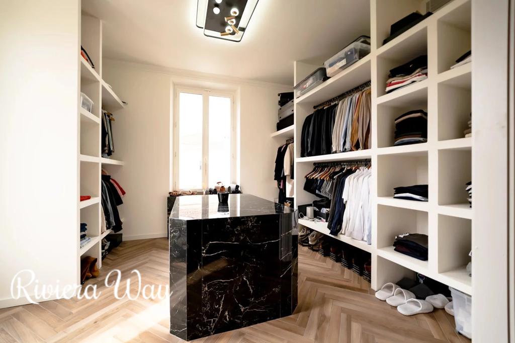 Villa in Cannes, photo #1, listing #102950526