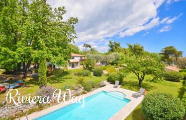 6 room villa in Chateauneuf-Grasse, 195 m²