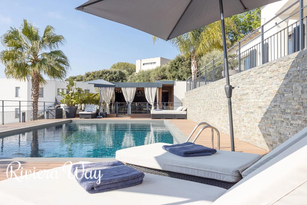 8 room villa in Cagnes-sur-Mer, photo #7, listing #106072008