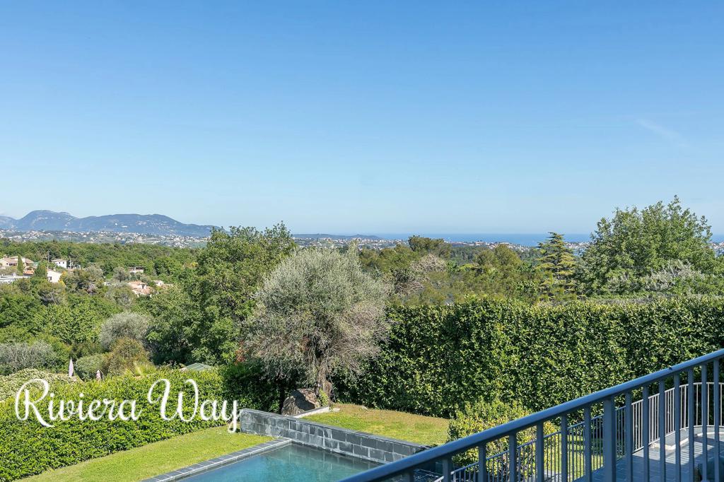 7 room villa in La Gaude, photo #9, listing #104324052