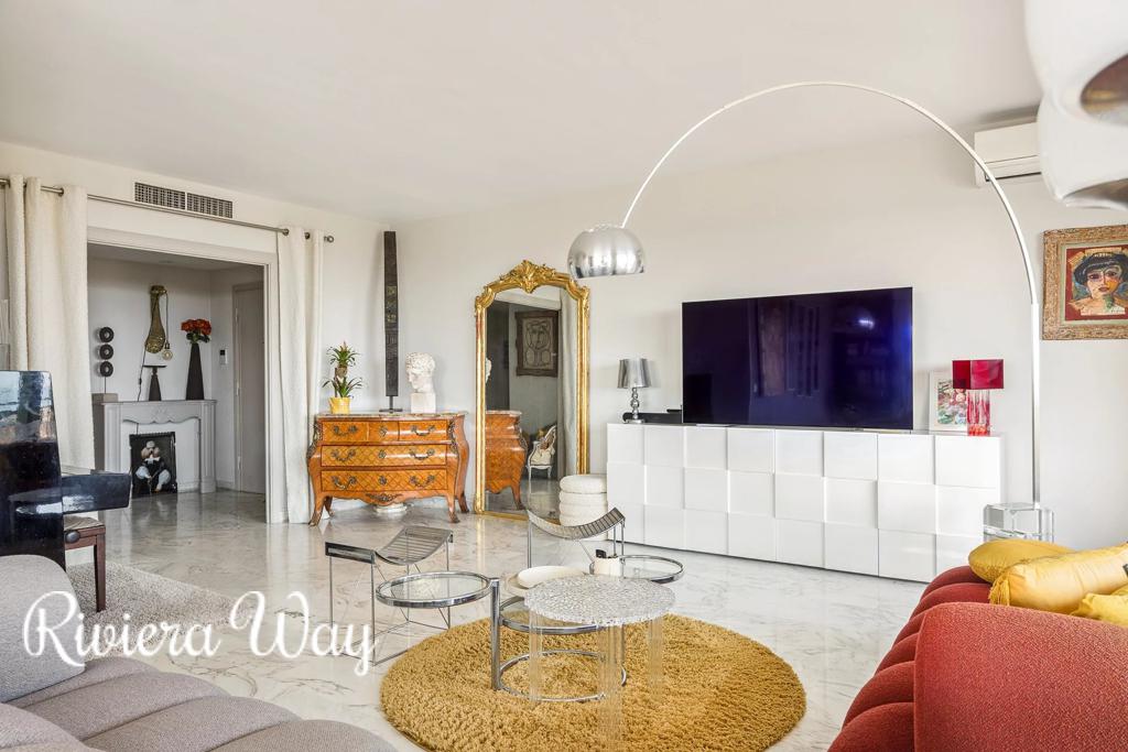 4 room apartment in Antibes, photo #7, listing #104141562