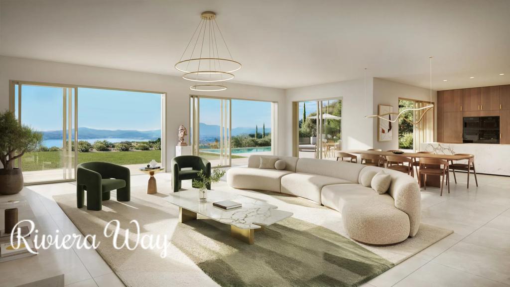6 room villa in Grimaud, photo #3, listing #106361094