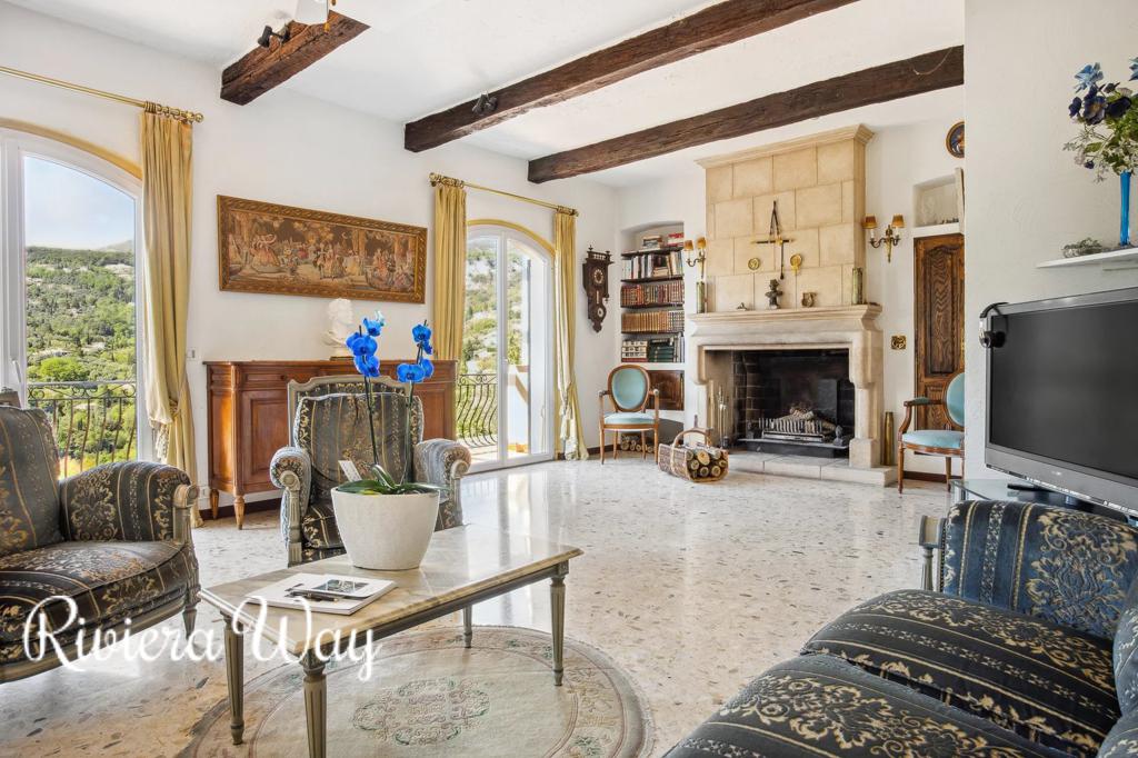 8 room villa in Grasse, photo #1, listing #99536388