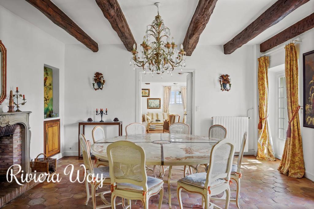 12 room villa in Grasse, photo #10, listing #82926816