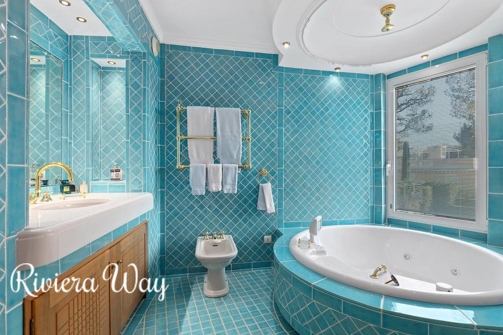 Villa in Villefranche-sur-Mer, photo #7, listing #78805188