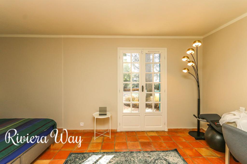 7 room villa in Villefranche-sur-Mer, 243 m², photo #1, listing #99251040