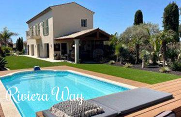 5 room villa in Antibes, 191 m²