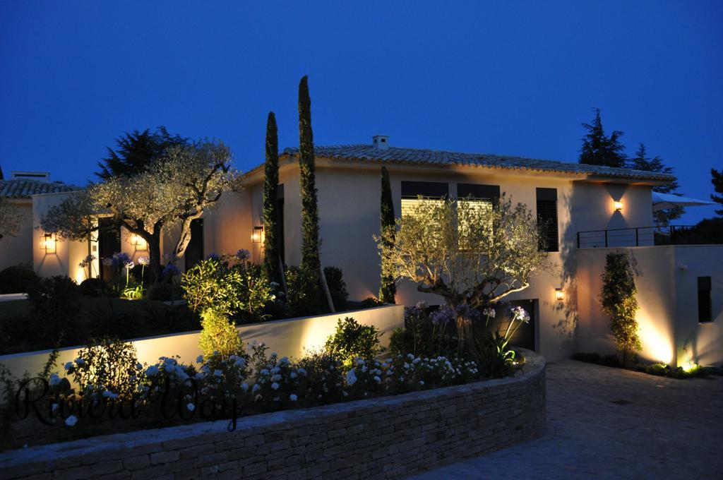 8 room villa in Saint-Tropez, photo #9, listing #81756528