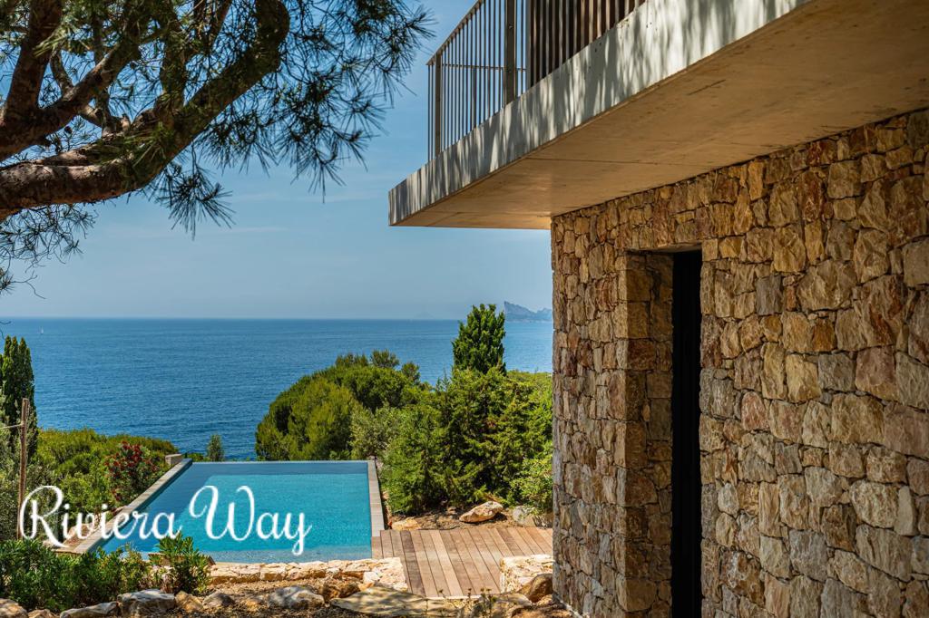 8 room villa in Saint-Cyr-sur-Mer, photo #3, listing #106811670
