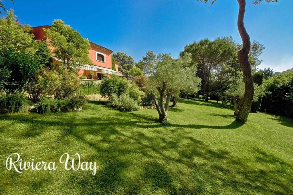8 room villa in Mougins, photo #2, listing #93278598