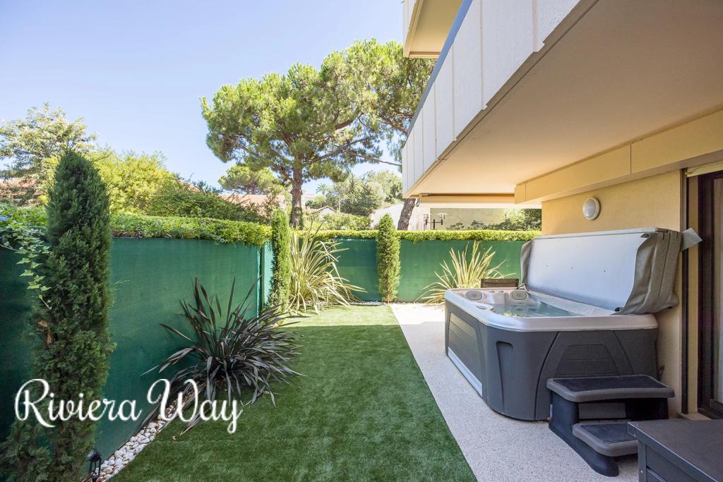 4 room apartment in Antibes, photo #2, listing #104082510