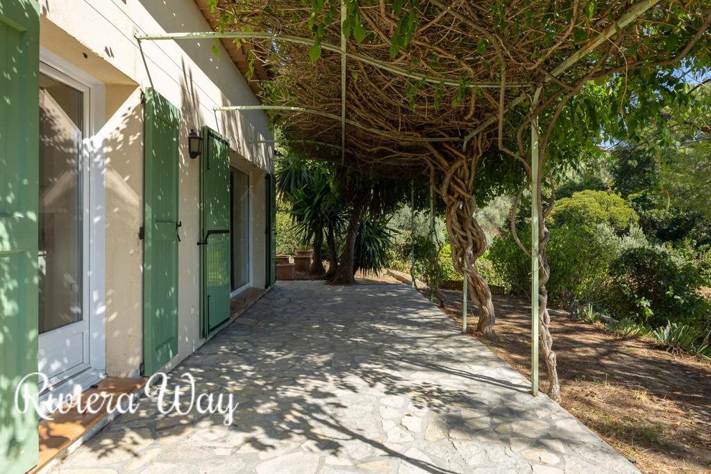7 room villa in Grasse, photo #7, listing #104355510