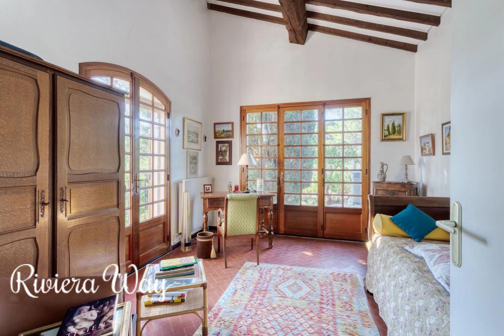 6 room villa in Bormes-les-Mimosas, photo #8, listing #96884088