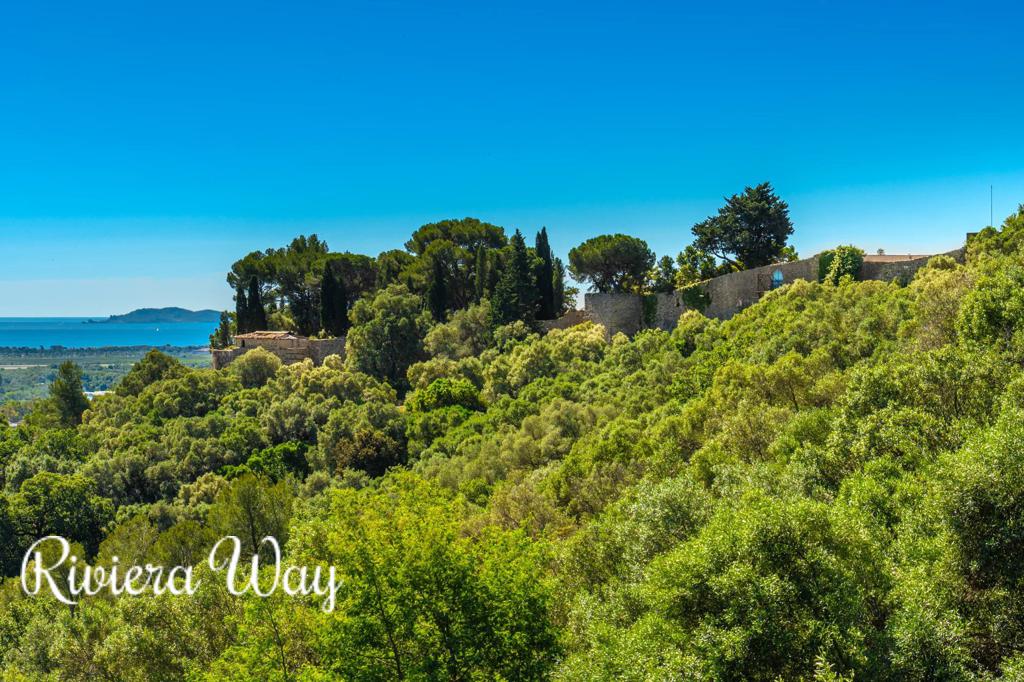 5 room villa in Hyères, photo #10, listing #106305528