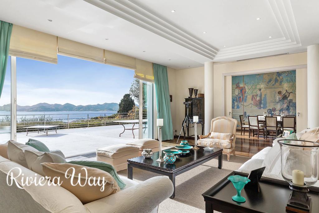 7 room villa in Cannes, photo #1, listing #78779106