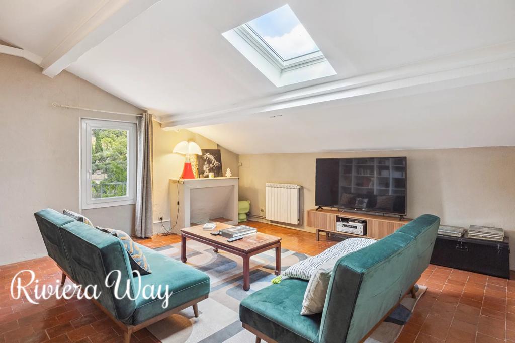 9 room villa in Figanières, photo #2, listing #103689684