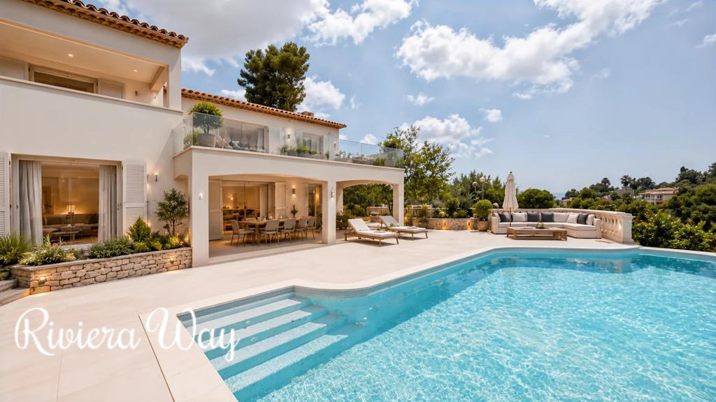 7 room villa in Antibes, photo #1, listing #106636782