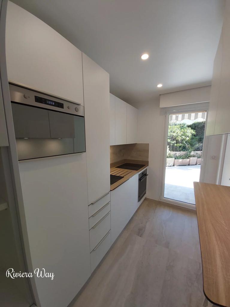 2 room apartment in Port Palm Beach, photo #3, listing #106038450