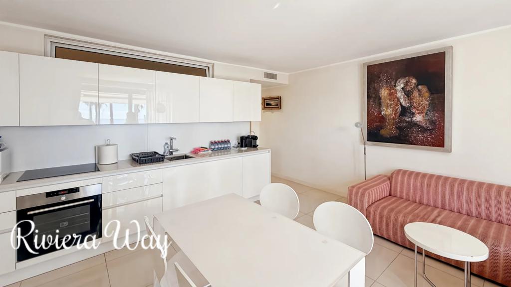 3 room apartment in Cannes, photo #7, listing #105964488
