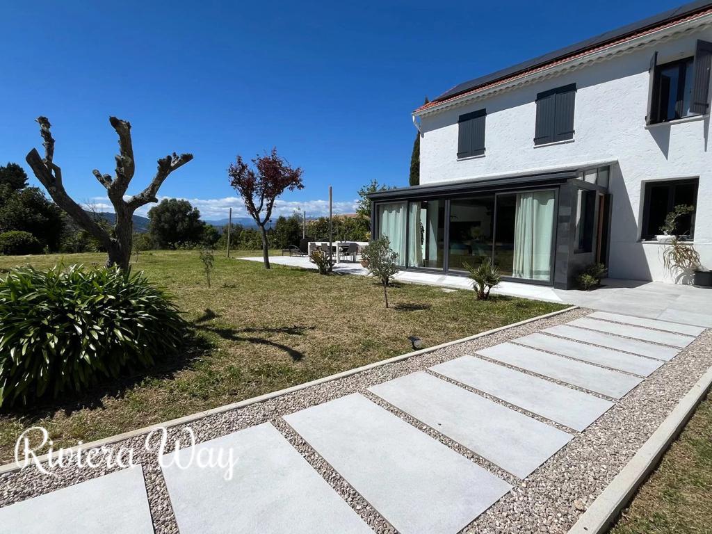 4 room villa in Cannes, photo #4, listing #102922512