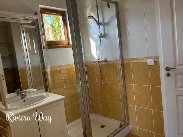 7 room villa in Mougins, photo #2, listing #104396082