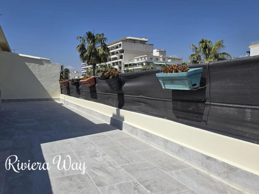 1 room apartment in Juan-les-Pins, photo #9, listing #102952836