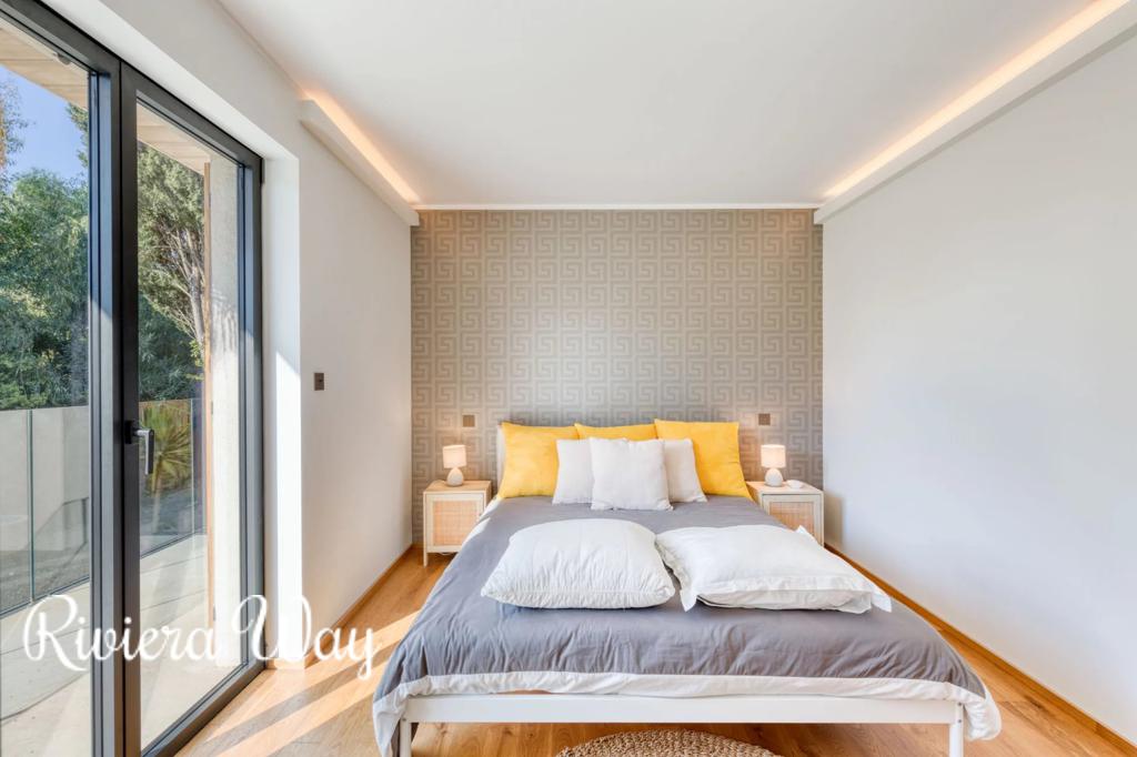 5 room villa in La Croix-Valmer, photo #7, listing #103619166
