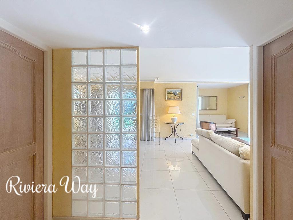 3 room apartment in Cap d'Antibes, photo #3, listing #104909238