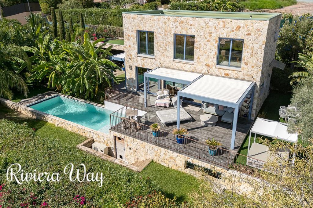 5 room villa in Cannes, photo #5, listing #104187132