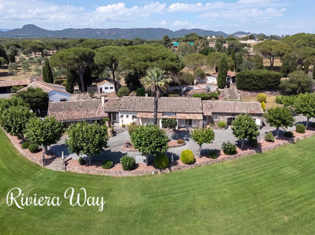 12 room villa in Puget-sur-Argens, photo #1, listing #106454880