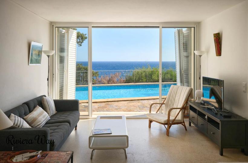 Villa in La Croix-Valmer, 200 m², photo #5, listing #104697558