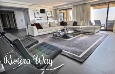 5 room villa in Villefranche-sur-Mer, 230 m²