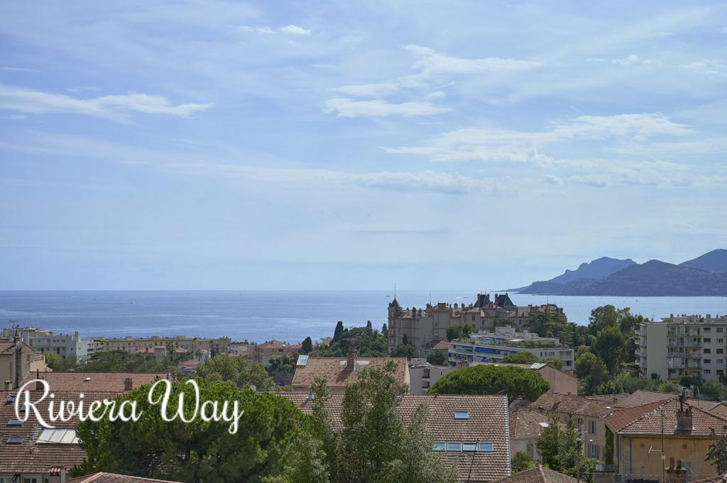 5 room villa in Cannes, photo #3, listing #85277808