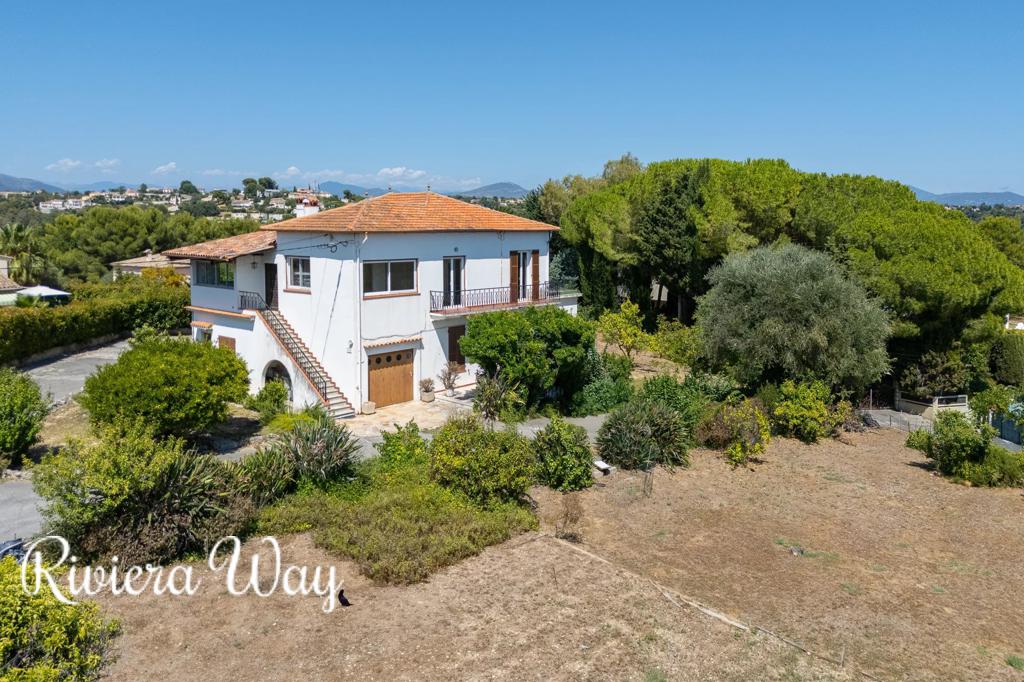 9 room villa in Cagnes-sur-Mer, photo #4, listing #103897500