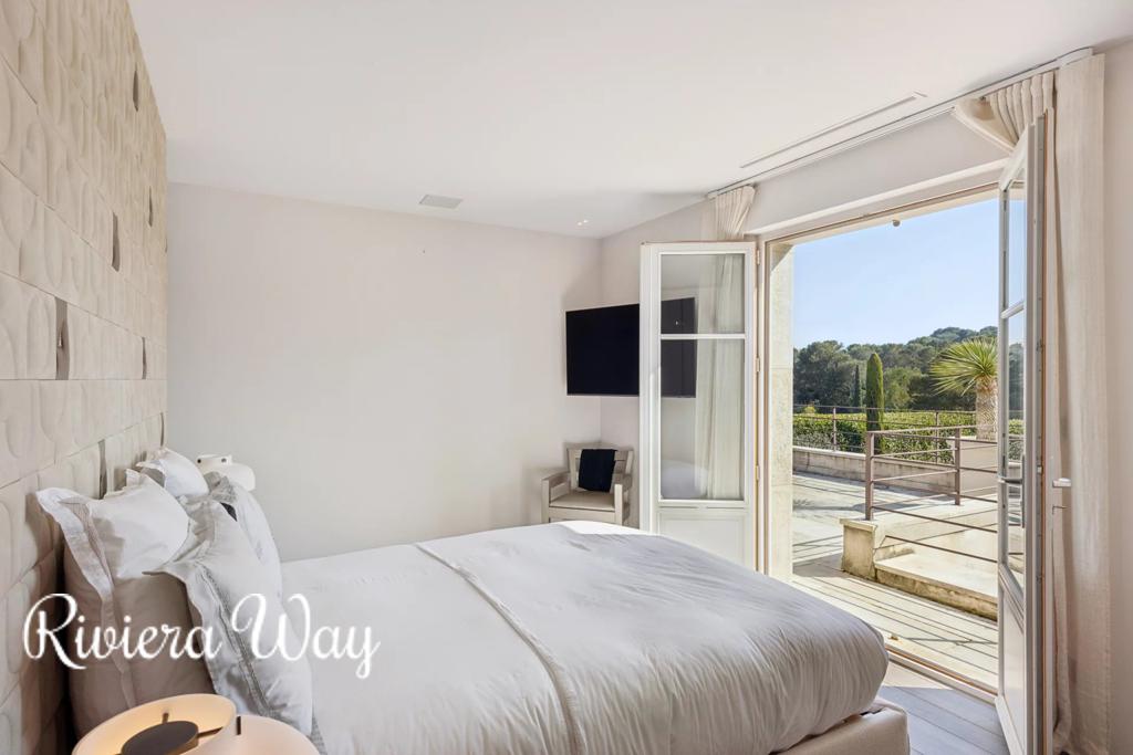 7 room villa in Mougins, photo #8, listing #105754362