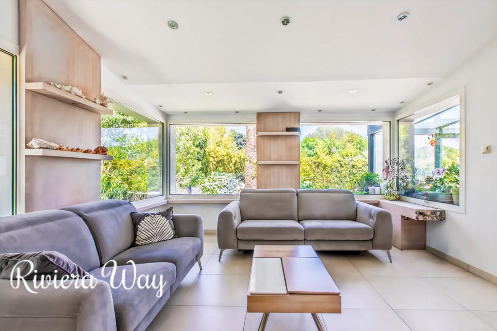 12 room villa in Mougins, photo #5, listing #106250802