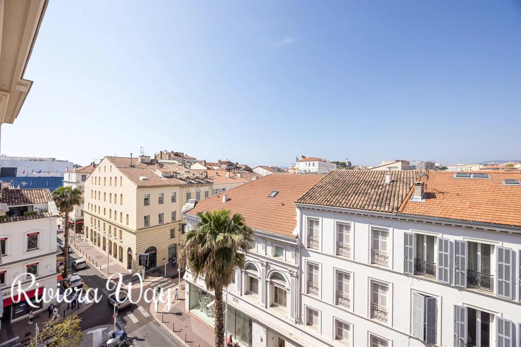 4 room apartment in Cannes, photo #2, listing #106081920