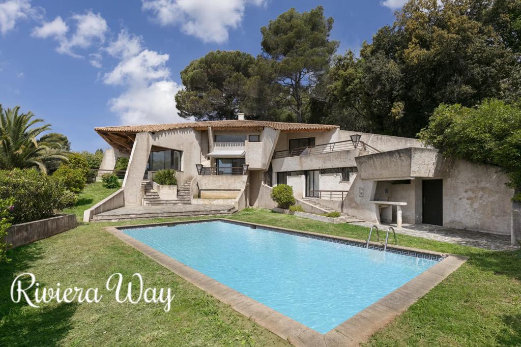 6 room villa in Biot, photo #2, listing #104355636
