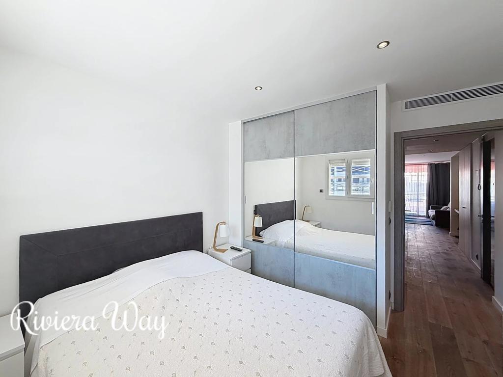 2 room apartment in Cannes, photo #8, listing #107078706